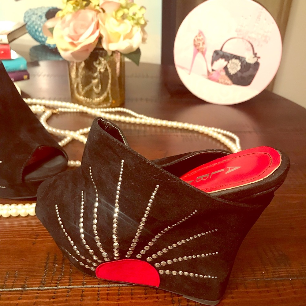 Alba Sun Wedges